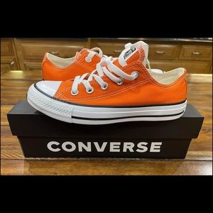 Orange Converse - Never Worn - Unisex - size 5.5